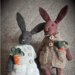 Vintage Rabbit by Anna Batina  棒针兔子