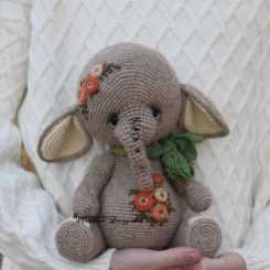 Tatyana Belousova  - Elephant Agatha -   Агата - Russian