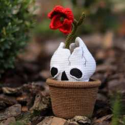 Juliia Pyha - Julia Piga - Flower in Skull
