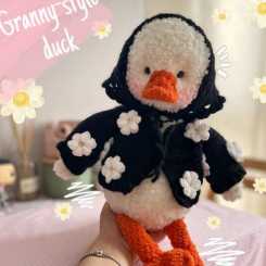 Whimloo Project - AnnieToylab - Anya - Granny-style Duck