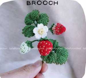 Lalafcrochet - Lala Nguyen - Strawberry brooch
