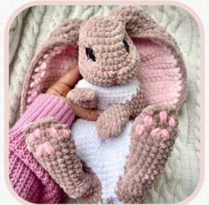 Foxy Shelf  - Chernyshova Daria -   - Plush the Rabbit